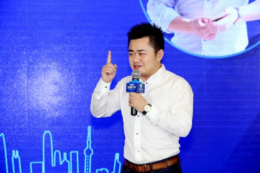 团贷网唐军张林赴京团粉见面会